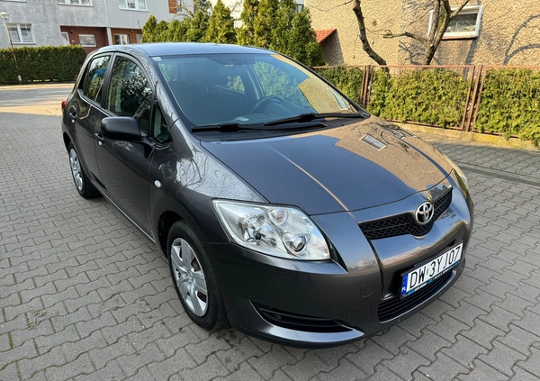 Toyota Auris cena 17500 przebieg: 208000, rok produkcji 2008 z Wrocław małe 56